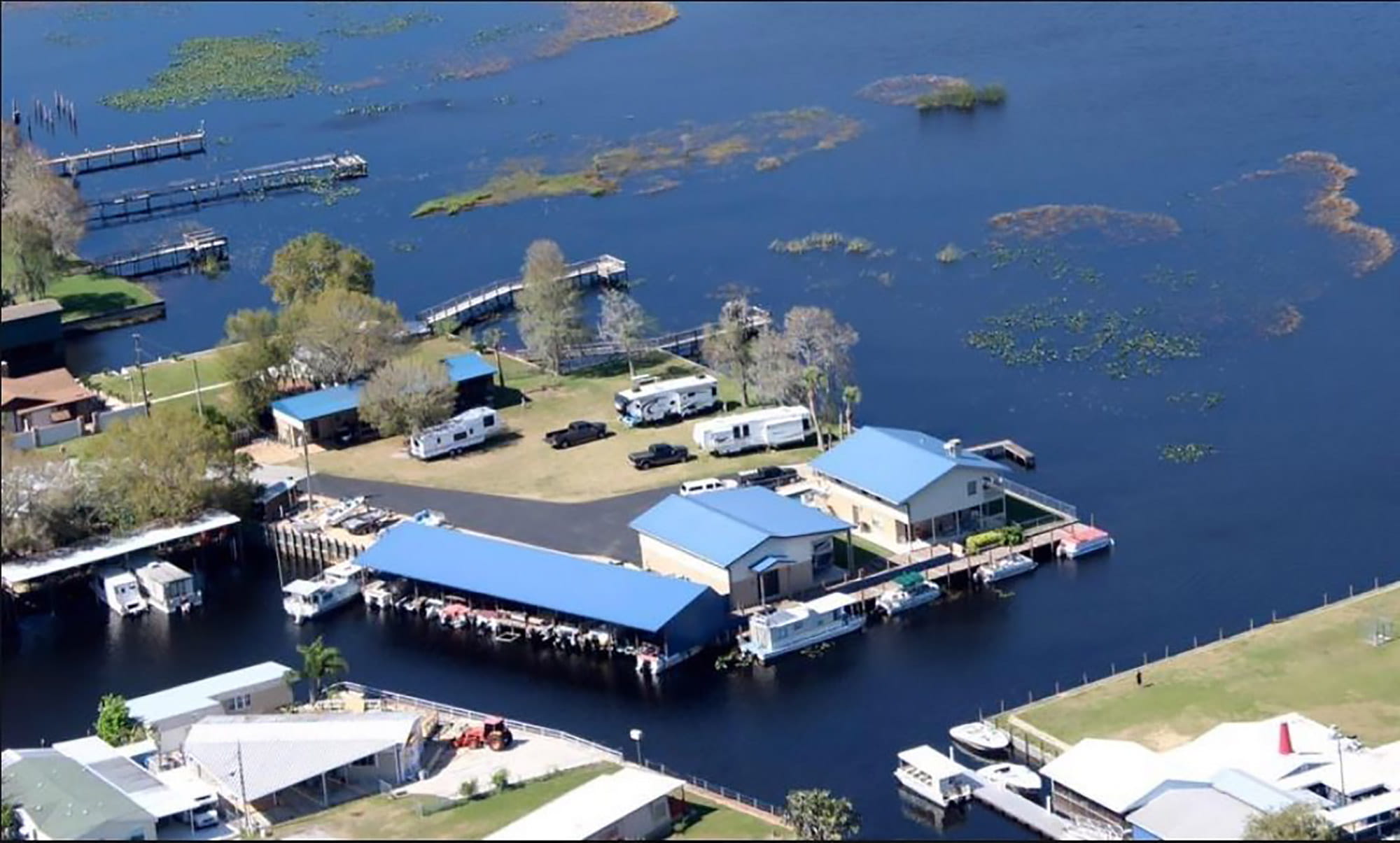 Lake Hatchineha Resort